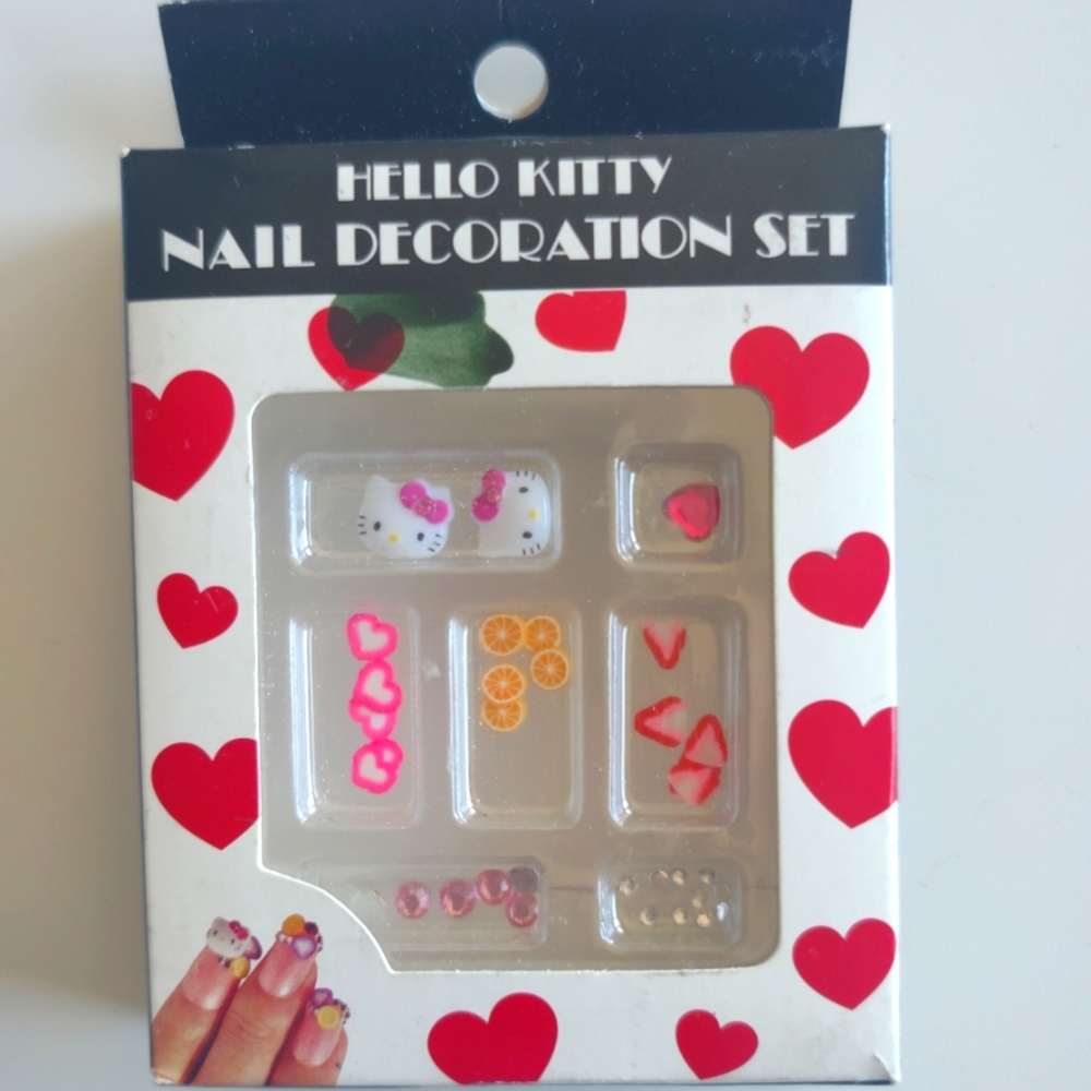 Hello Kitty Nail Decorating Gems Kit